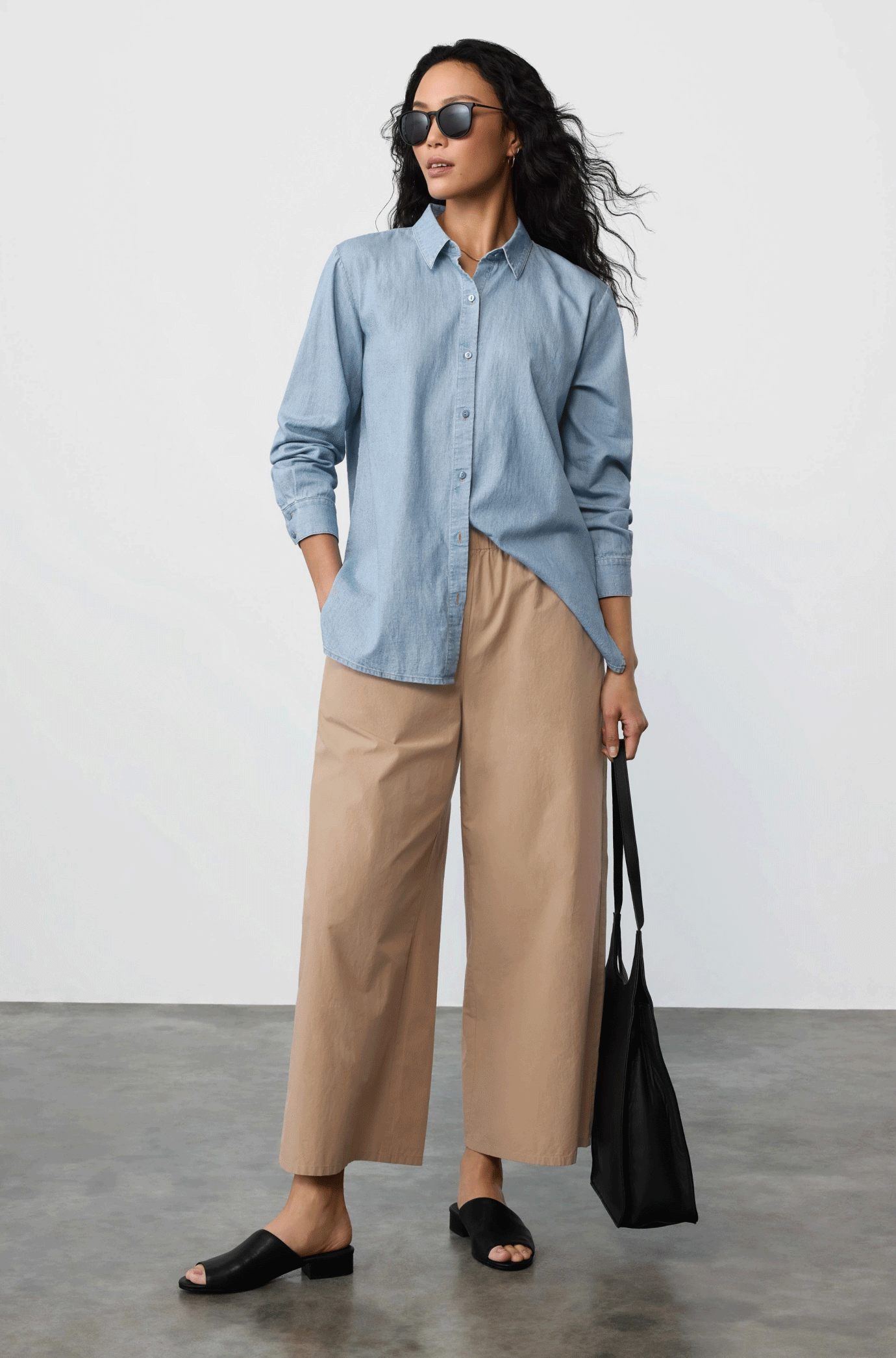 Simple Shapes in Polished Fabrics Simple Shapes in Polished Fabrics