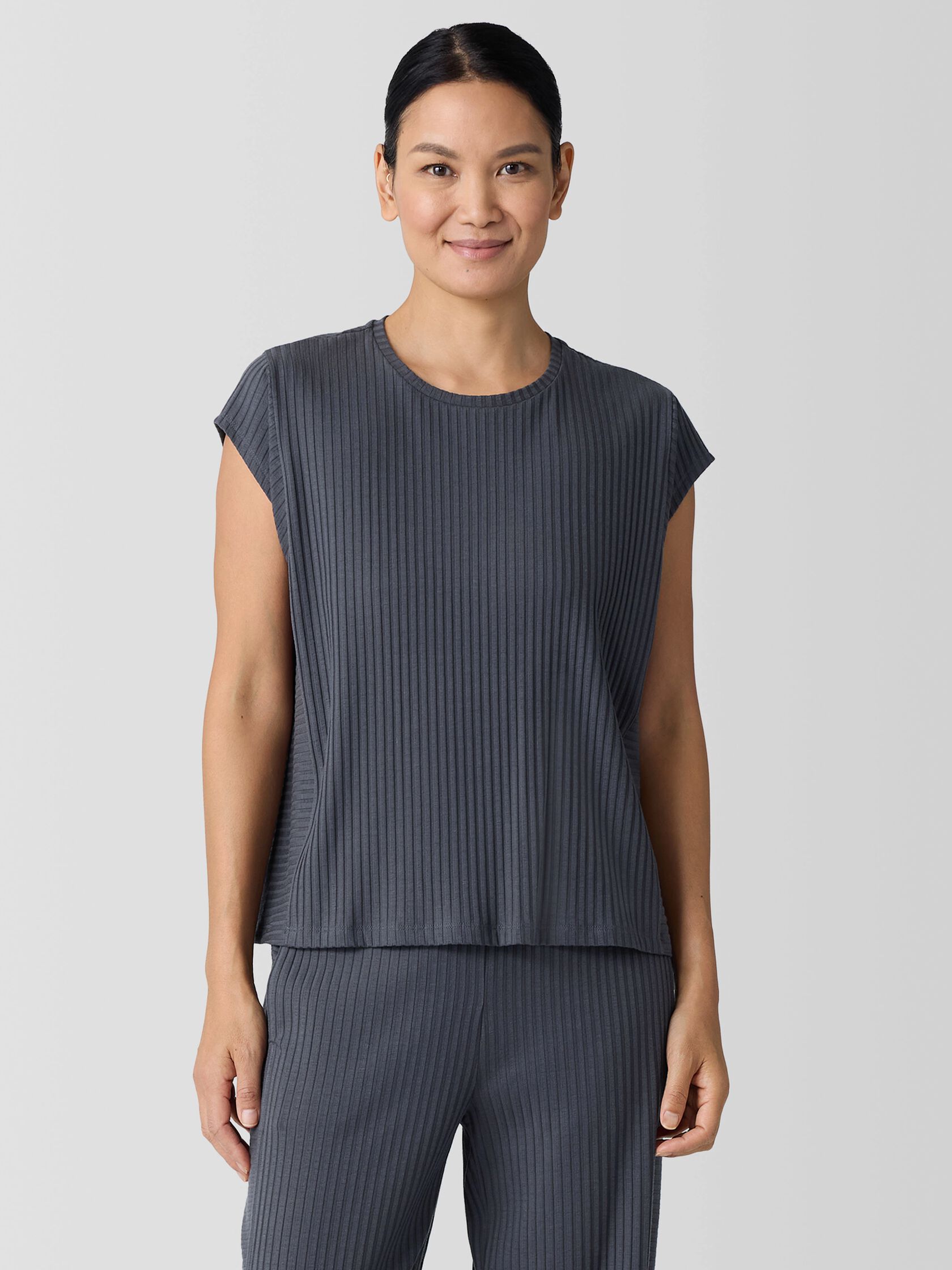 Textured Stretch Rib Round Neck Top