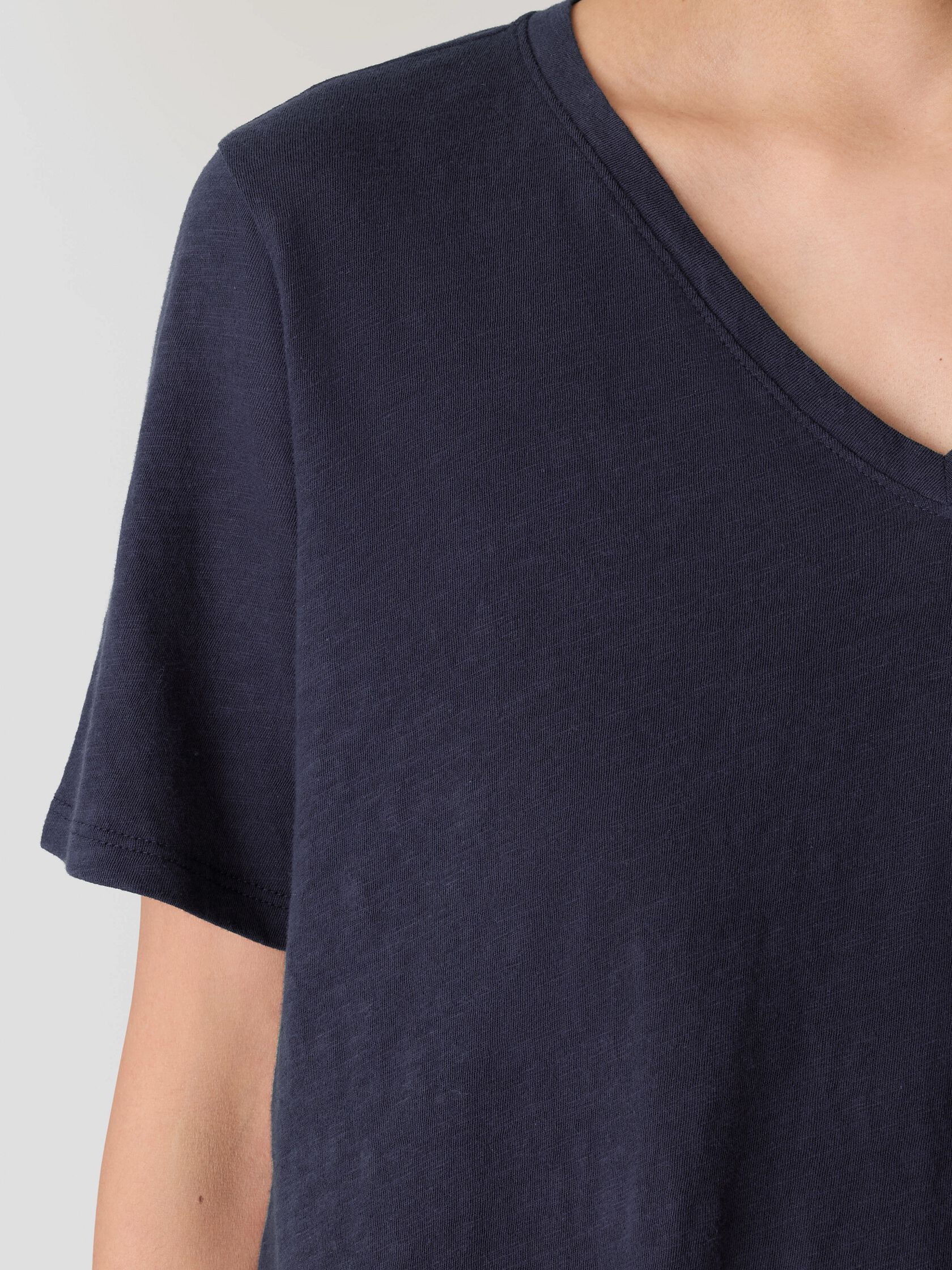 Organic Cotton Slubby Jersey V-Neck Tee