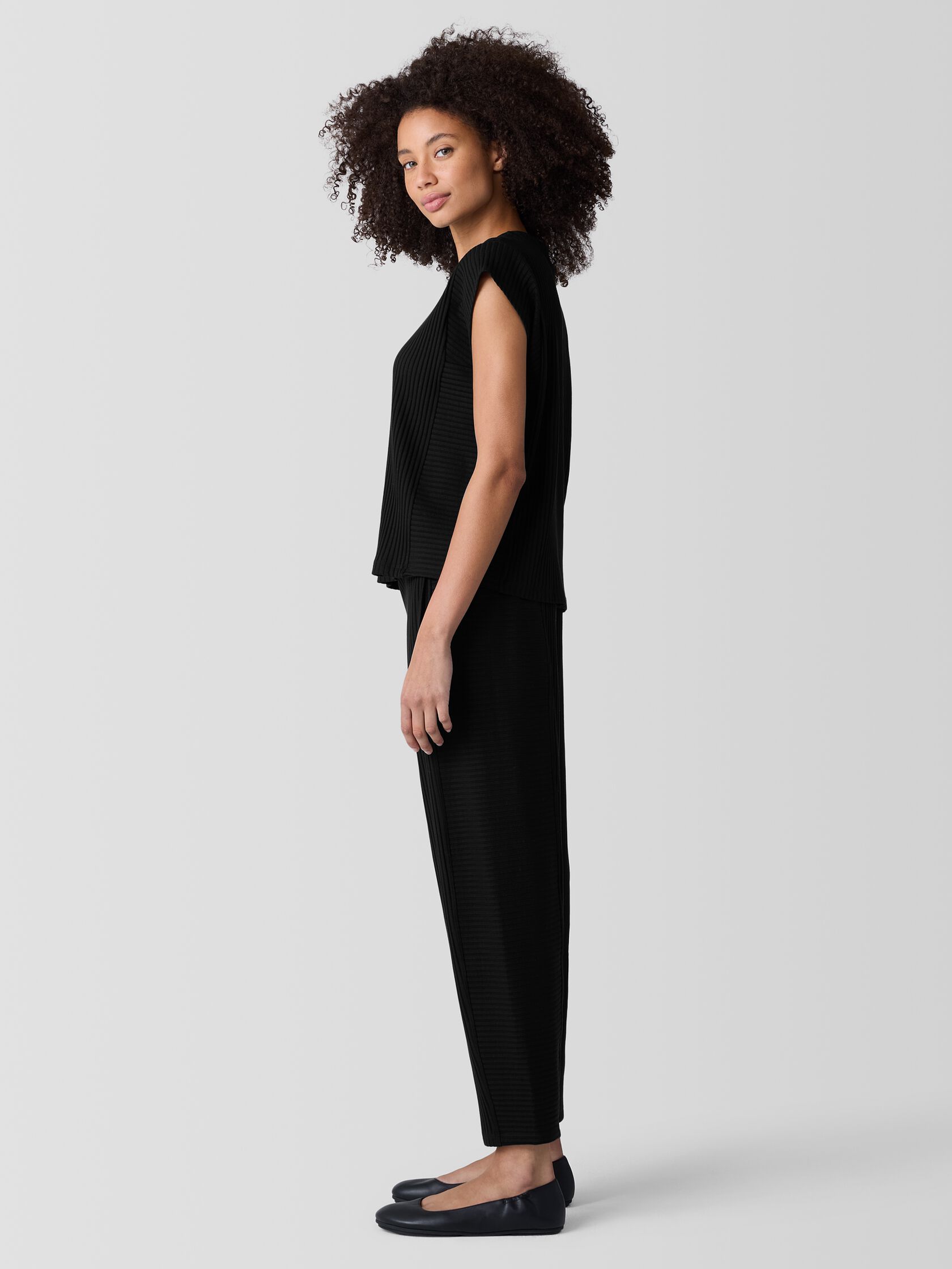 Textured Stretch Rib Round Neck Top