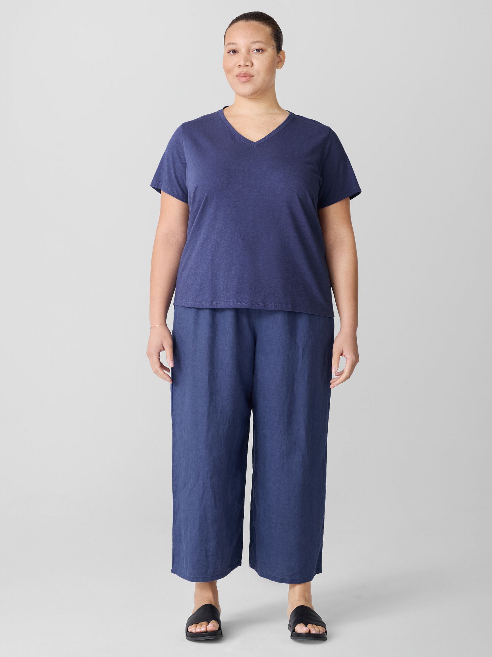 Organic Cotton Slubby Jersey V-Neck Tee