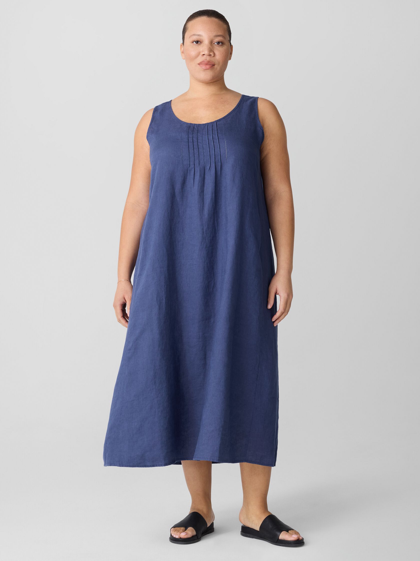 Organic Linen Scoop Neck Dress