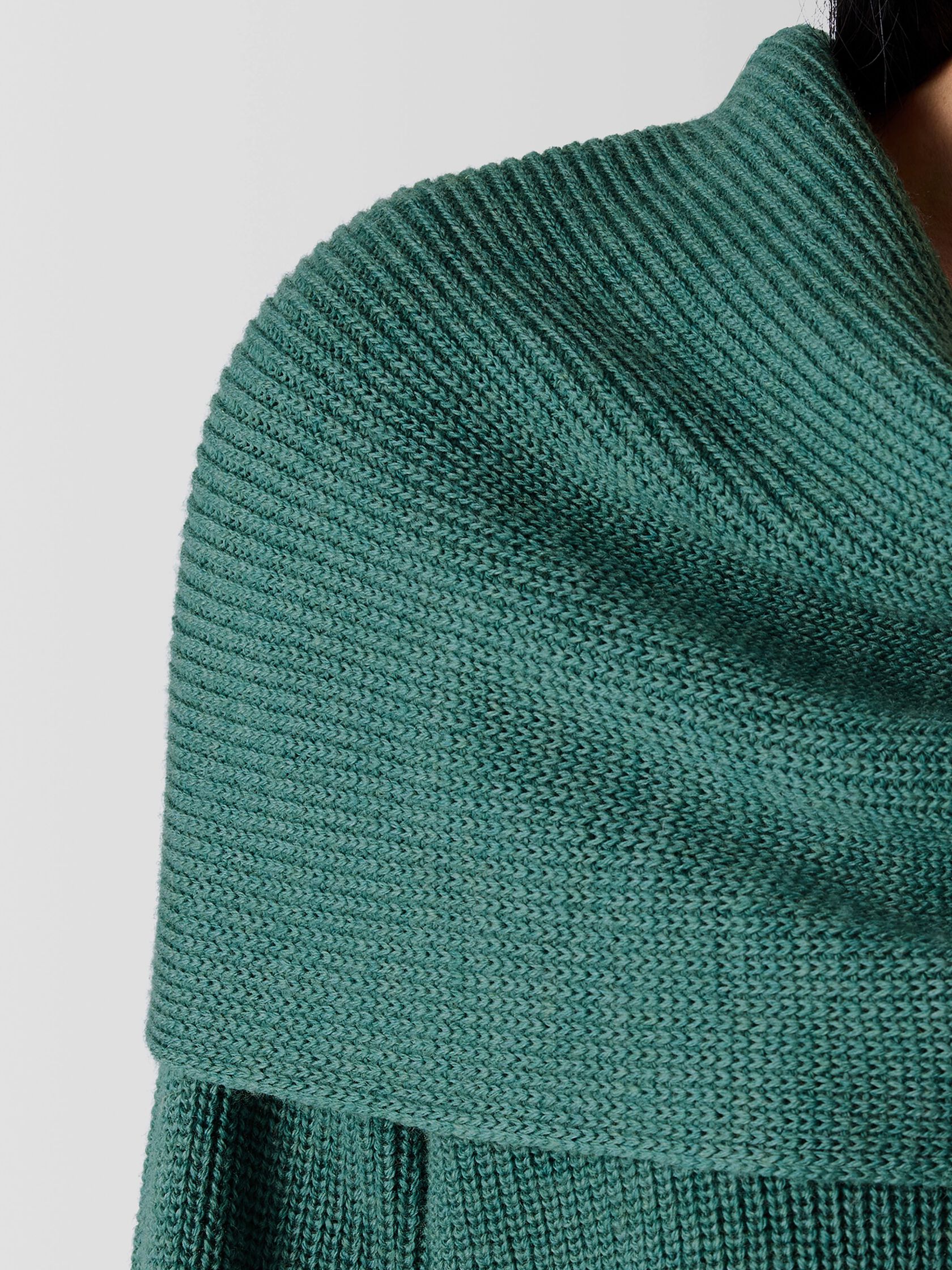 Merino Scarf in Regenerative Wool