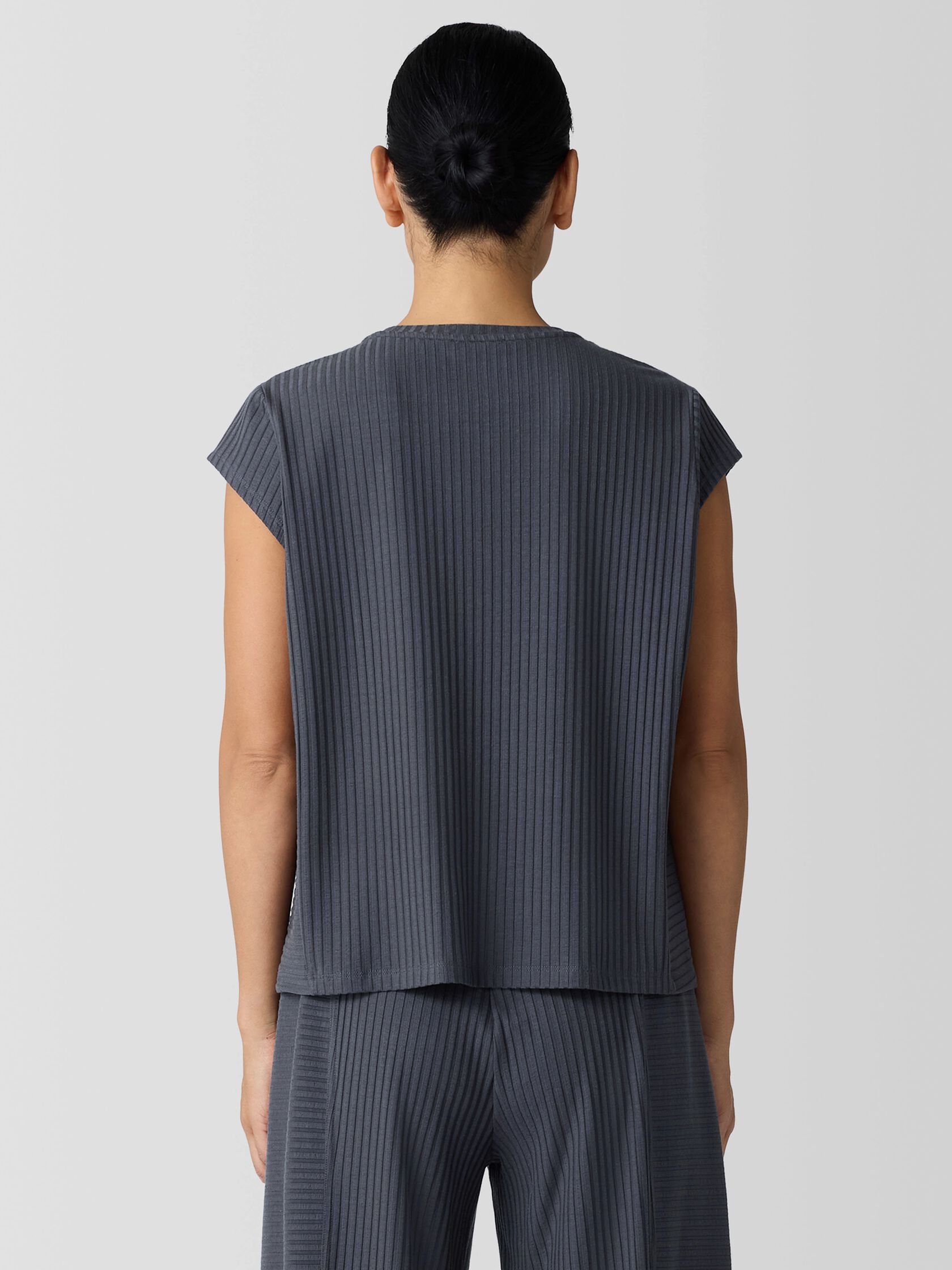 Textured Stretch Rib Round Neck Top